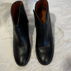FRYE Nora Zip, like NEW